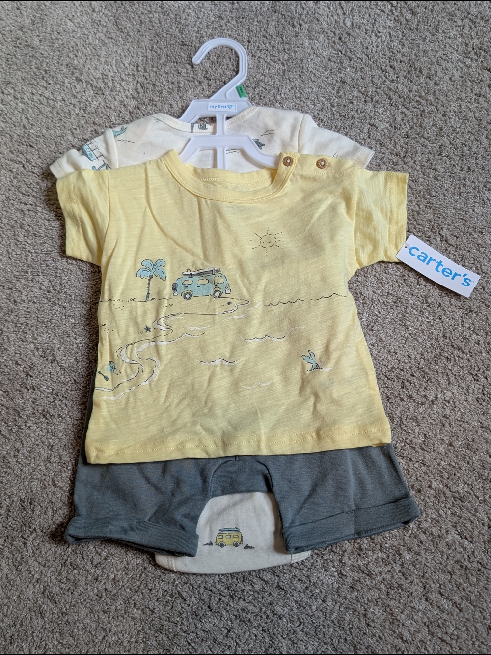 ⭐NWT- Carter's- 18 Months- 3 Piece Set- Short Sleeves And Shorts